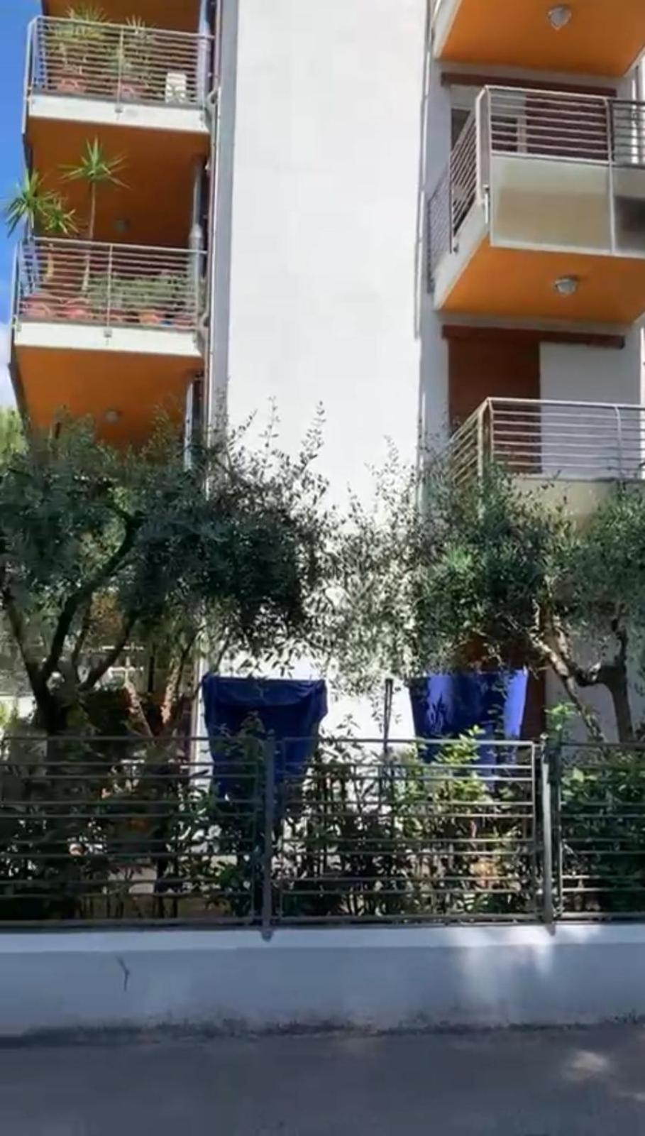 Damiano Chiesa Flexrent - Abissinia Apartment Ричоне Екстериор снимка